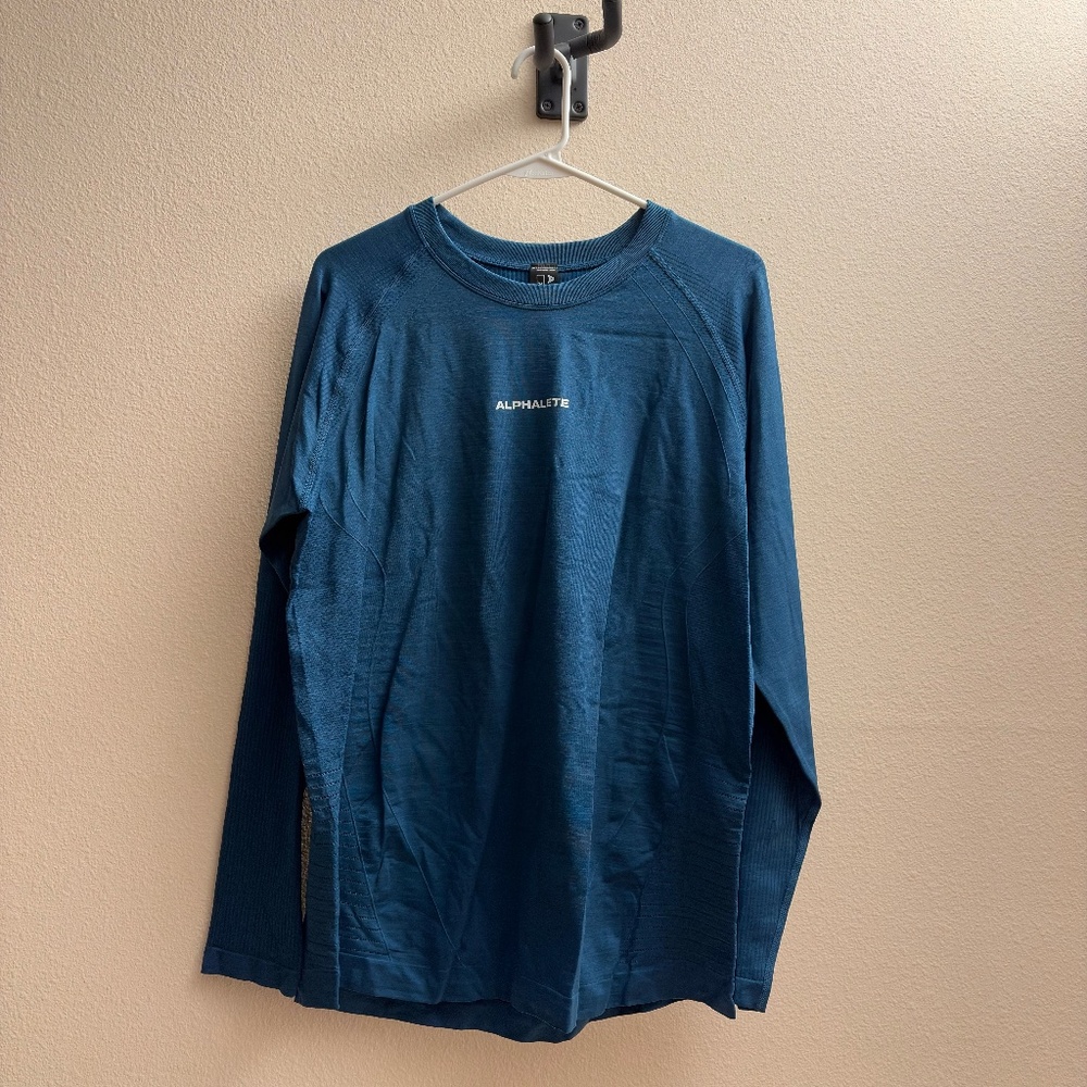 Alphalete Long Sleeve Tee in Teal Blue